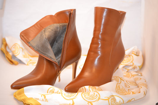 female brown boots